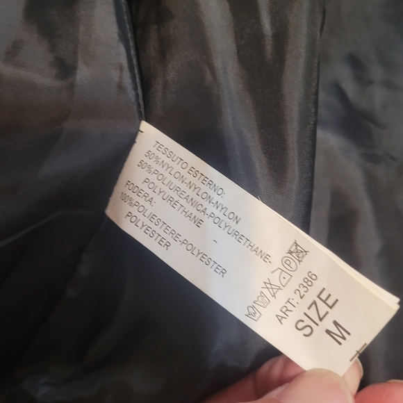 NWT Women's  Insulated Longline Puffer Waterproof Vest, M - Picture 10 of 16